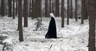 “Agnus Dei” se passa durante o duro inverno polonês e as gravações foram feitas no país em uma pequena cidade para a qual a diretora levou a equipe, sem conforto ou regalias