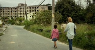 Em seu terceiro longa, Sandra Kogut retrata a aventura de uma mulher da Zona Sul pelo subúrbio carioca da cidade maravilhosa    Fotos: Divulgação