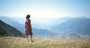 o-que-esta-por-vir-isabelle-huppert-1