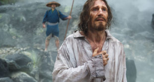 "Silêncio" de Martin Scorsese, com Liam Neeson como o jesuíta Cristóvão, trata da questão da fé, baseado na obra do japonês Shusaku Endo